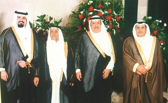 الشيخ مشعل الجراح مهنئا﻿