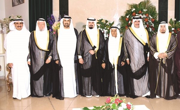 الشيخ أمير المالك والسفير الإماراتي رحمه الزعابي وأحمد باقر ومحمد الرومي يهنئون﻿