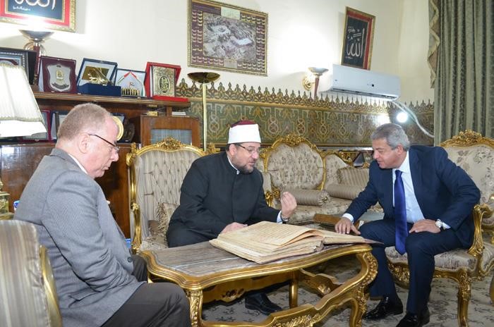 بالصور.. العثور على مصحف نادر يعود للقرن العاشر الهجري بمكتبة مسجد في مصر