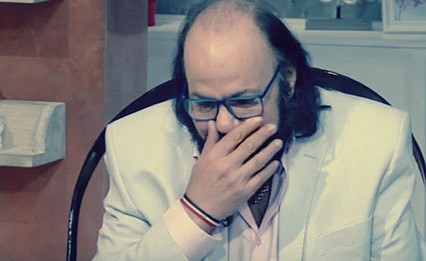 بالفيديو .. طلعت زكريا ينهار على الهواء بسبب خطيب ابنته!