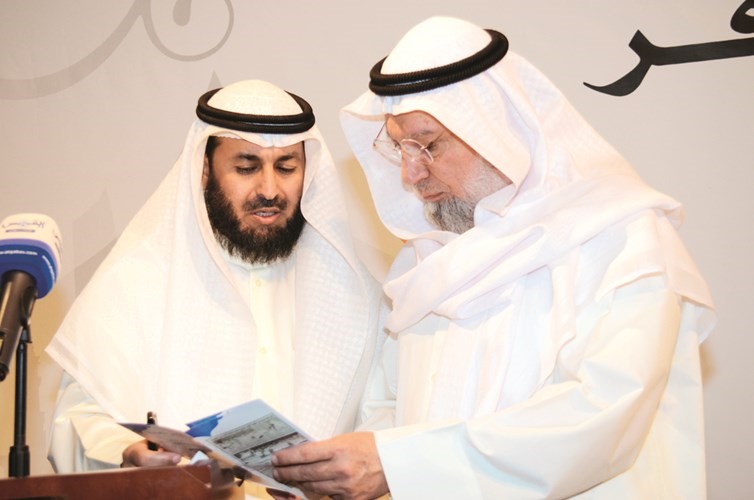 حديث انتخابي بين باقر واحد ابناء الدائرة﻿