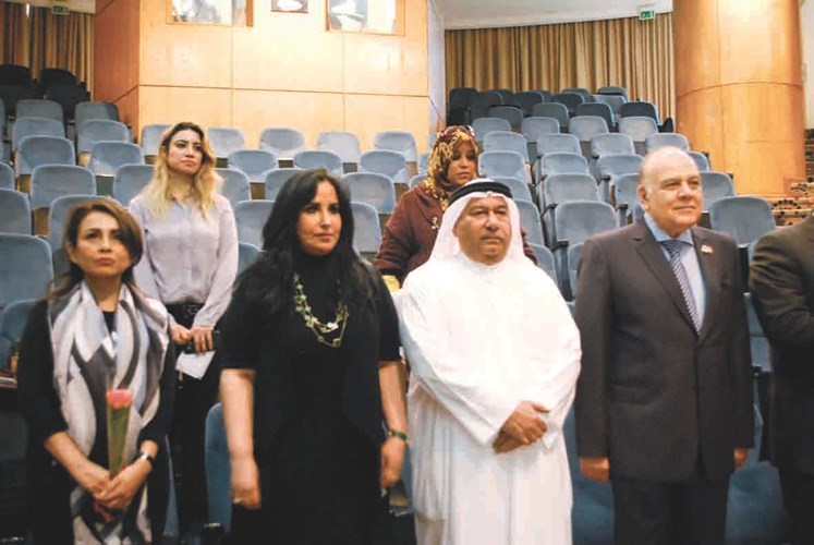 الذويخ يدعو طلاب مستشفى 57357 لزيارة سفارتنا بالقاهرة