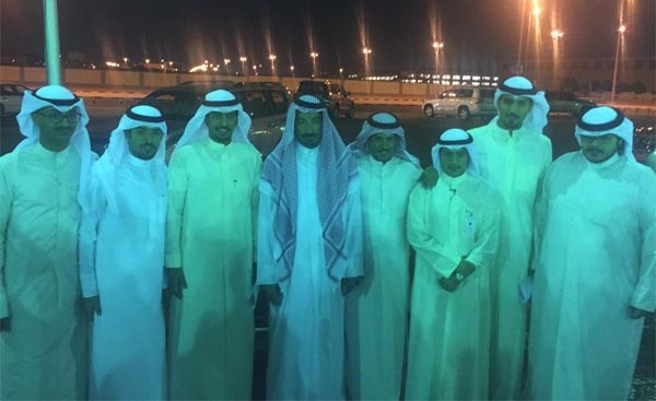 حسين مزيد موقعا على ميثاق طلبة التطبيقي "الكويت تناديكم": يجب تشريع قانون يكفل للشباب حرية التعبير عن ارآئهم
