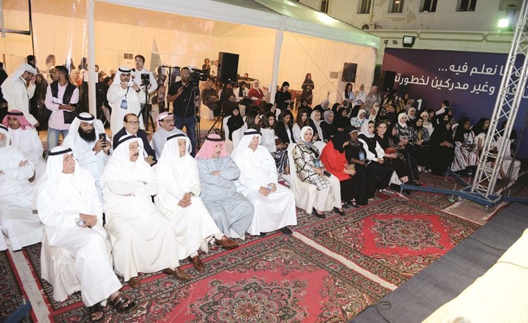 ناخبو الدائرة الاولى يستمعون لحديث الرومي﻿