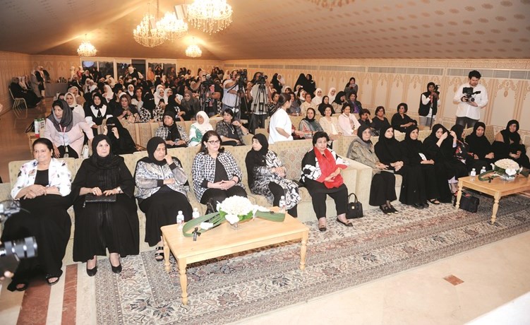 ناخبات الدائرة الثانية في مقر المطير﻿