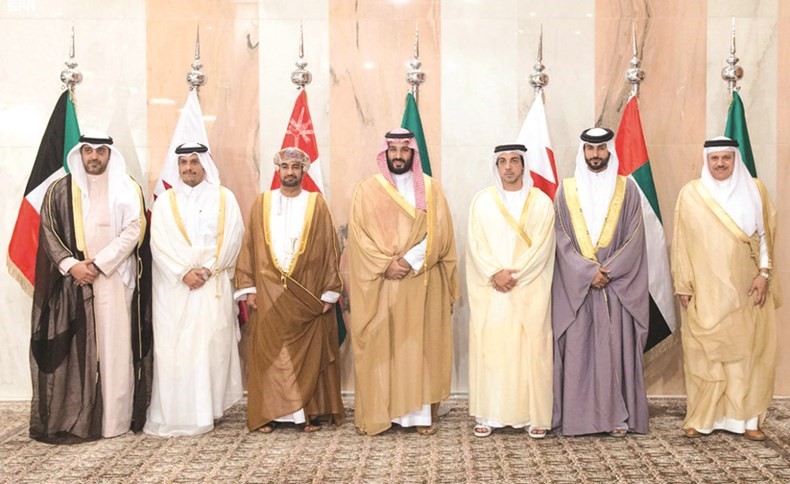 ولي ولي العهد السعودي صاحب السمو الملكي الأمير محمد بن سلمان ﻿﻿والشيخ محمد العبدالله ود.عبداللطيف الزياني مع ممثلي دول التعاون﻿
