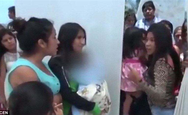 بالصور.. اقتحمت حفل زفافه وبين يديها طفله... ماذا فعل العريس؟