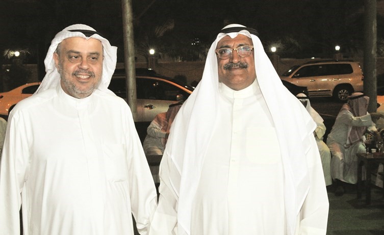  ومع احد الناخبين﻿