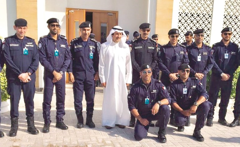 الشيخ عزام الصباح لدى زيارته مقر وفد الداخلية المشارك بتمرين امن الخليج 1 ﻿