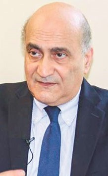 وليد فارس﻿
