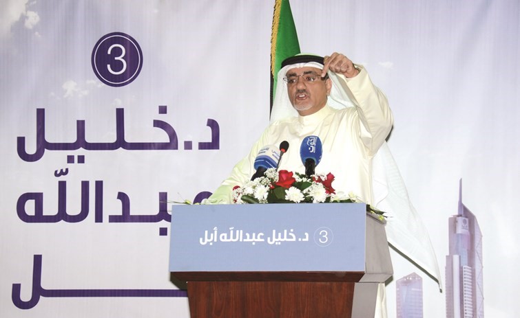 النائب السابق مرشح الدائرة الثانية د.خليل عبدالله متحدثا	(محمد هنداوي)﻿