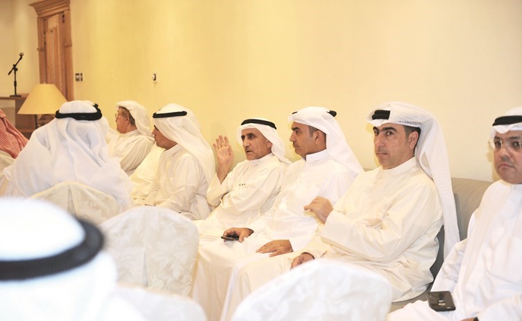 جانب من اهالي الدائرة الاولى في ديوان د.جعفر العريان﻿