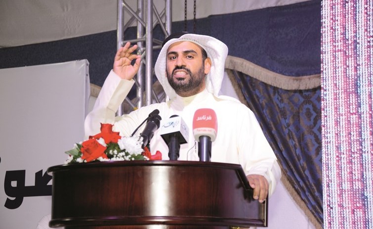 د.عبدالهادي العجمي متحدثا خلال الافتتاح﻿