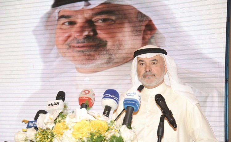 النائب السابق ومرشح الدائرة الأولى صالح عاشور متحدثا للحضور﻿