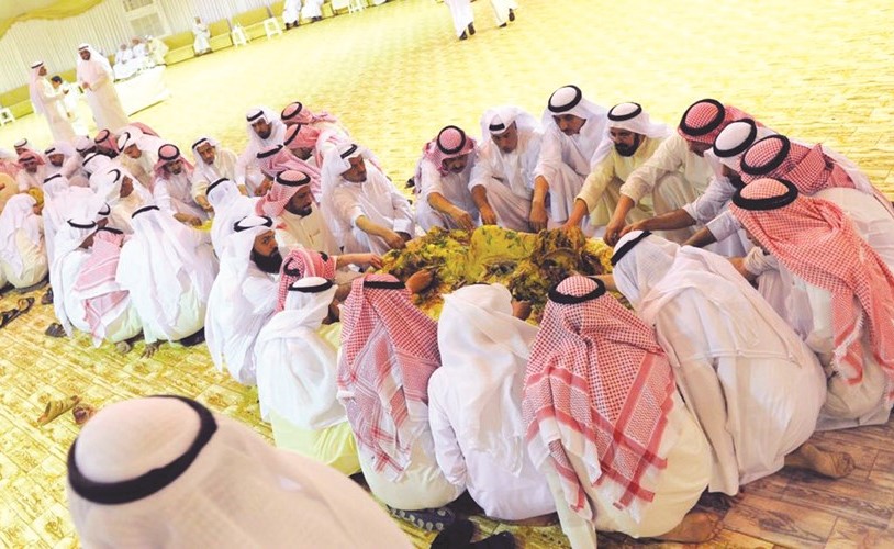 ولائم الطعام والانتخابات.. علاقة صداقة قديمة