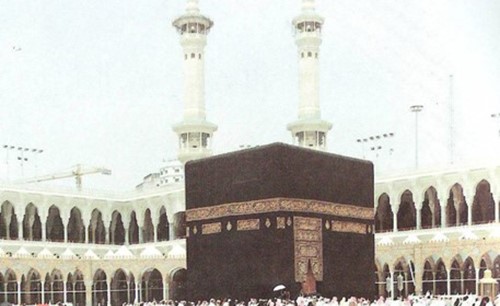 ما هو القنديل المذهب الذي يبدأ منه الطواف؟