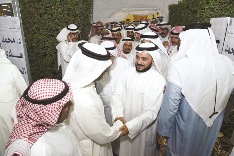 الحويلة مرحبا بابناء دائرته﻿