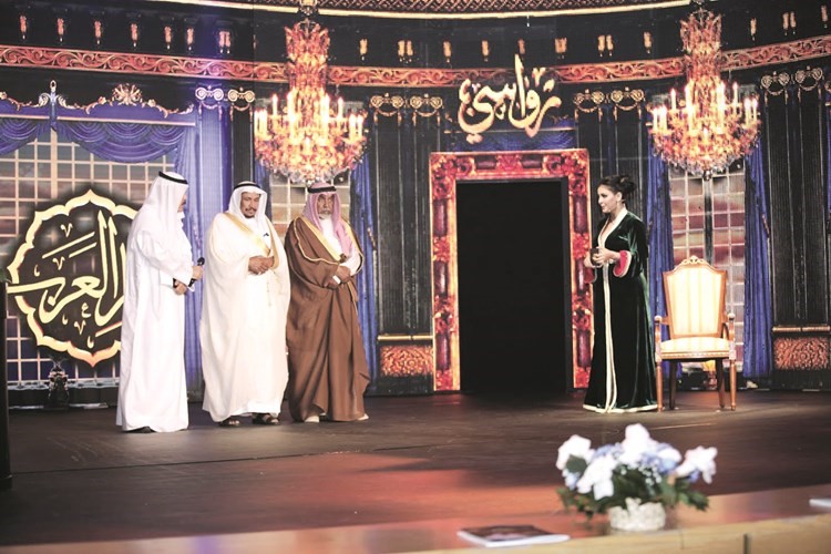 حسناء إبراهيم تصدت لتقديم فقرات البرنامج﻿