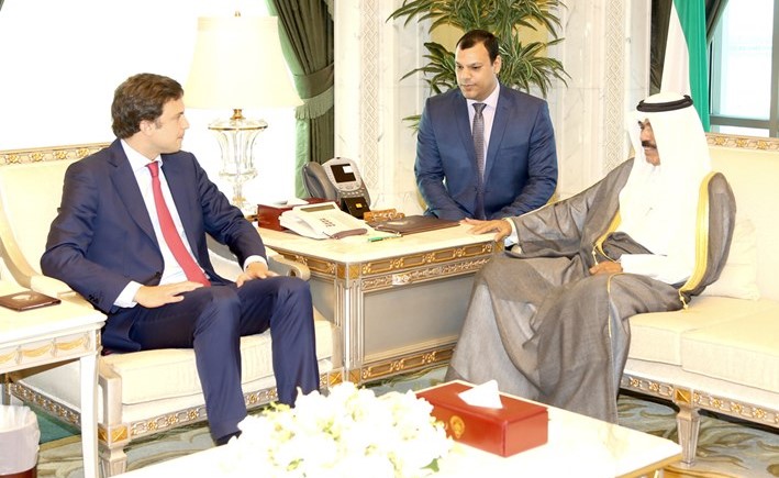 سمو نائب الأمير مستقبلا عمدة جنيف﻿
