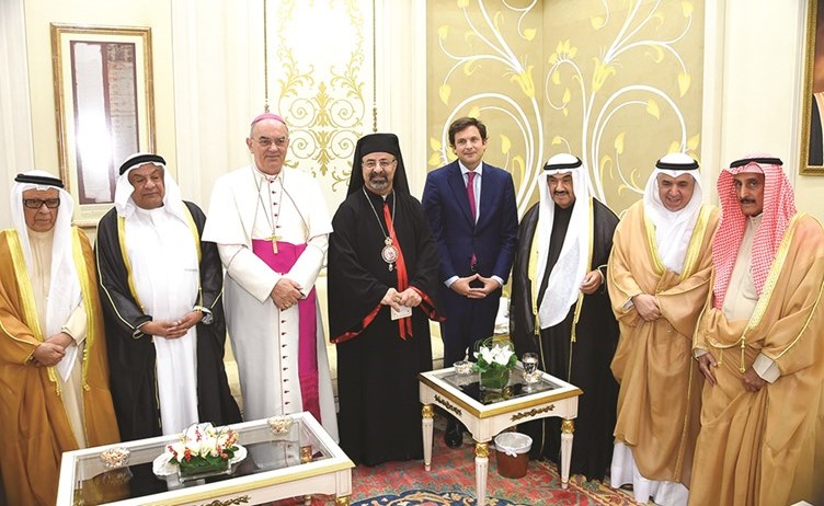 سمو الشيخ ناصر المحمد مرحبا بعمدة جنيف والوفد المرافق له﻿