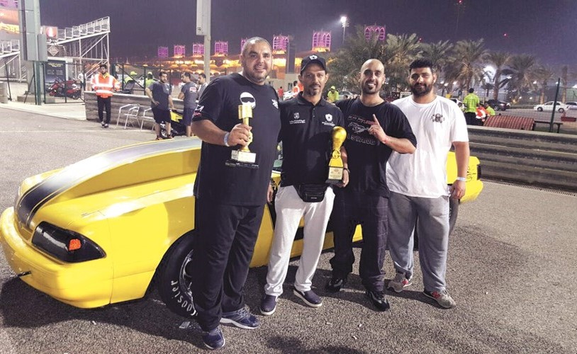 أبطال الـدراغ ريس بعد تسلمهم للجوائز ﻿