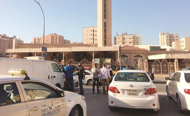 دوريات النجدة ابعدت المصلين لحين وصول الادلة الجنائية﻿