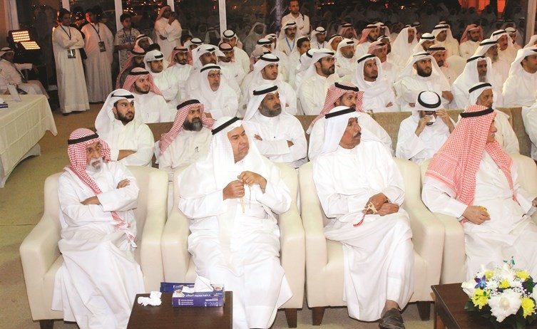 متابعة من الحضور ﻿