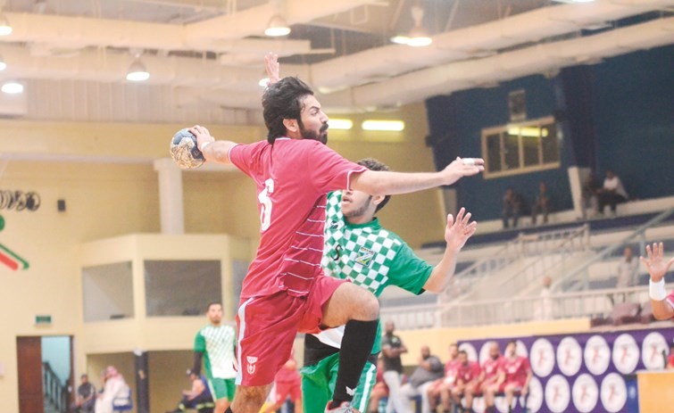 هجوم مرتد للاعبي النصر على مرمى العربي ﻿