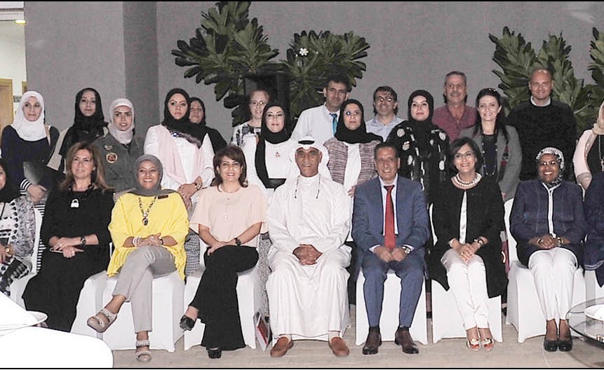 صورة جماعية للمشاركين في الملتقى التربوي (زين علام)
