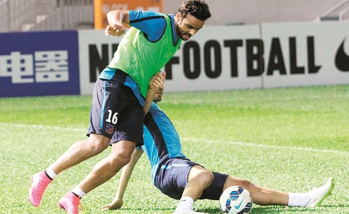 تدريبات حماسية للاعبي الكويت قبل مواجهة الأخضر﻿
