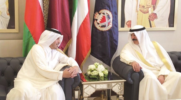 الخالد خلال مباحثاته مع نظيره القطري ﻿