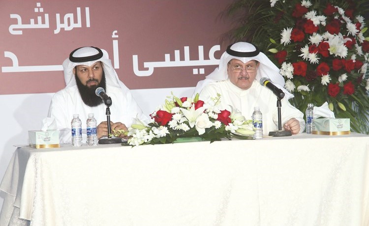 عيسى الكندري اثناء الندوة﻿