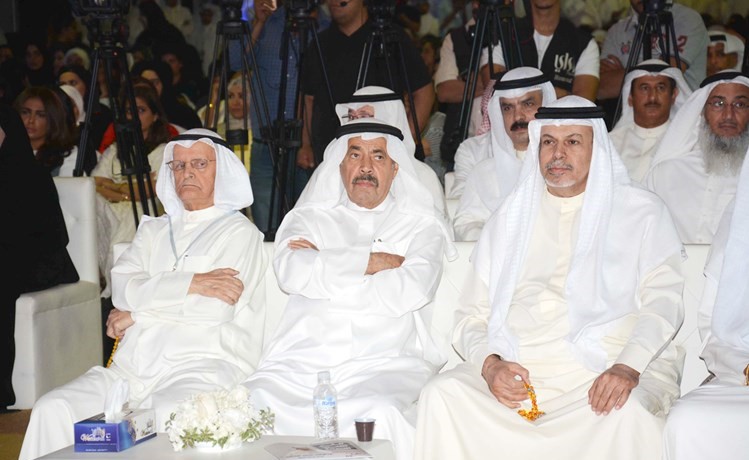 خالد البابطين وعبدالعزيز البابطين خلال الندوة﻿