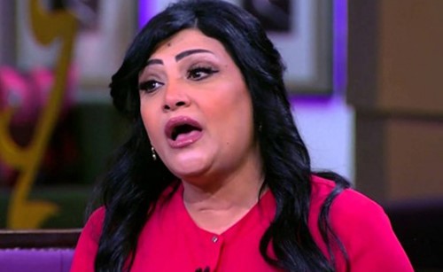 بالفيديو.. منى الشاذلي تحرج فنانة على الهواء وتطلب منها ان تتكلم انجليزي… شاهد ماذا حدث!