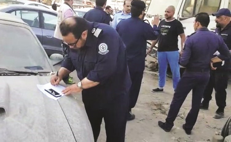 تحرير إحدى المخالفات﻿