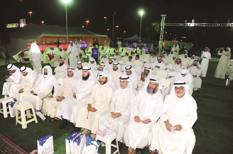 الحضور خلال ندوة مرشح الدائرة الأولى أحمد باقر﻿