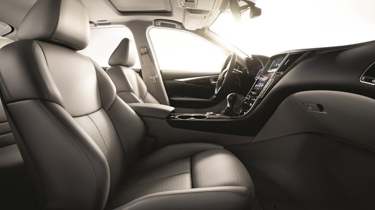 إنفينيتي Q 50 S سيدان رياضية تشعل الحواس
