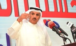 مرشح الدائرة الأولى حسين الحريتي متحدثا خلال الندوة﻿