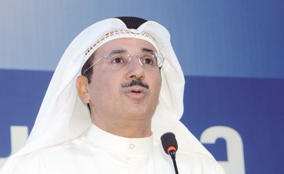مرشح الدائرة الاولى د.عبدالله الرميضي متحدثا خلال الندوة﻿