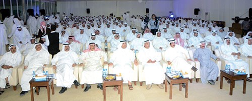 متابعة من الحضور خلال الندوة