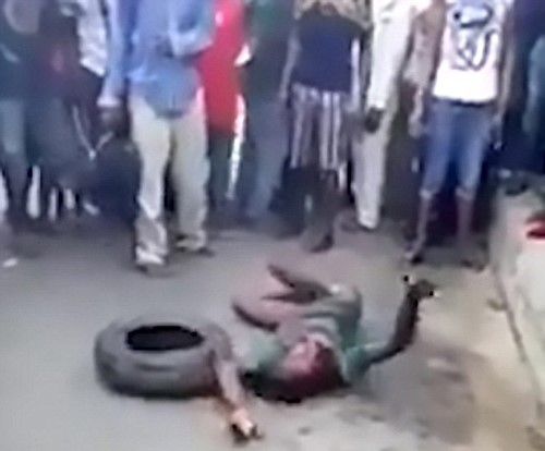 مشاهد وحشية.. طفل يتعرض لأبشع واقسى اشكال التعذيب قبل أن يُقتل حرقاً والسبب !