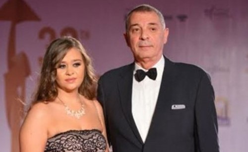بالصور.. ابنة محمود حميدة التي أخفاها عن الأنظار