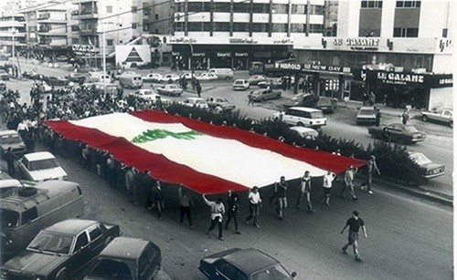 «علم الشعب» يعود إلى «بيت الشعب» اليوم الأحد