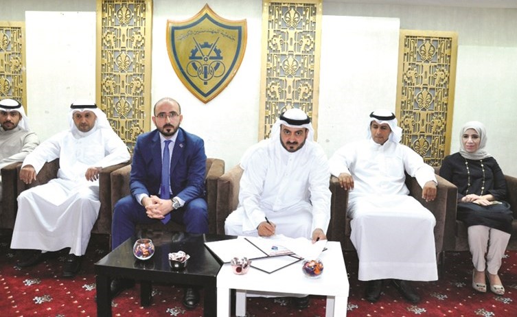 خلال توقيع الاتفاقية ﻿