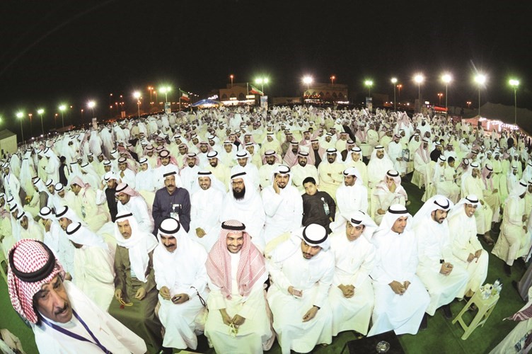 الحضور في ندوة مرشح الدائرة الرابعة ثامر السويط		(أحمد خليل)﻿