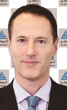 نايجل هولمز﻿