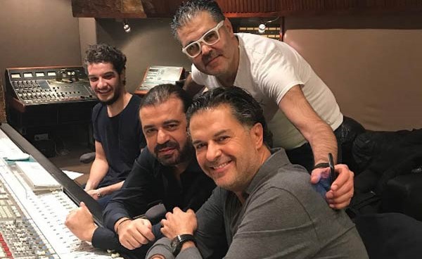 ماذا يفعل راغب علامة في اليونان؟
