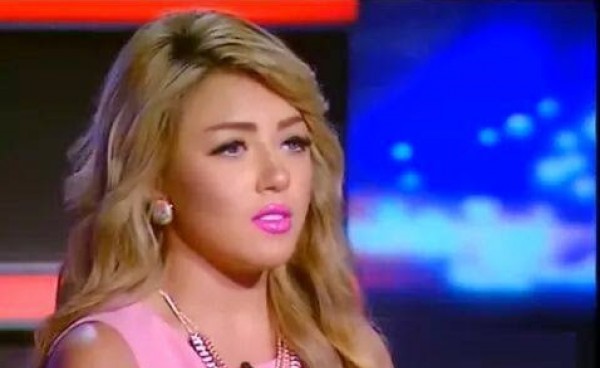 بالفيديو.. مذيع يوجه نداء لأحمد سلامة بسبب شورت ابنته: "لم معاها الليلة شوية"