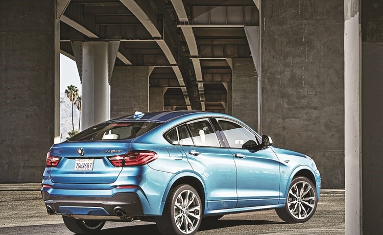 BMW X4 M40i ترتقي بالأداء إلى مستويات جديدة