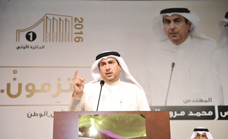 النائب السابق ومرشح الدائرة الأولى م. محمد الهدية متحدثا في الندوة﻿